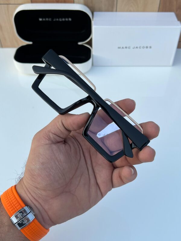 Marc Jacobs Sunglass - Image 4