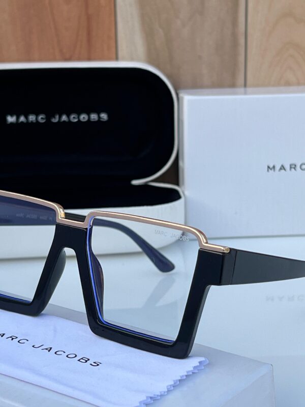 Marc Jacobs Sunglass - Image 2
