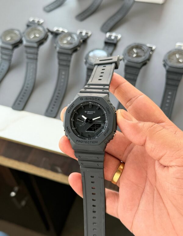 G-Shock GA 2110 - Image 2