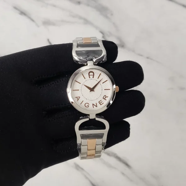 Aigner Pavia - Image 2