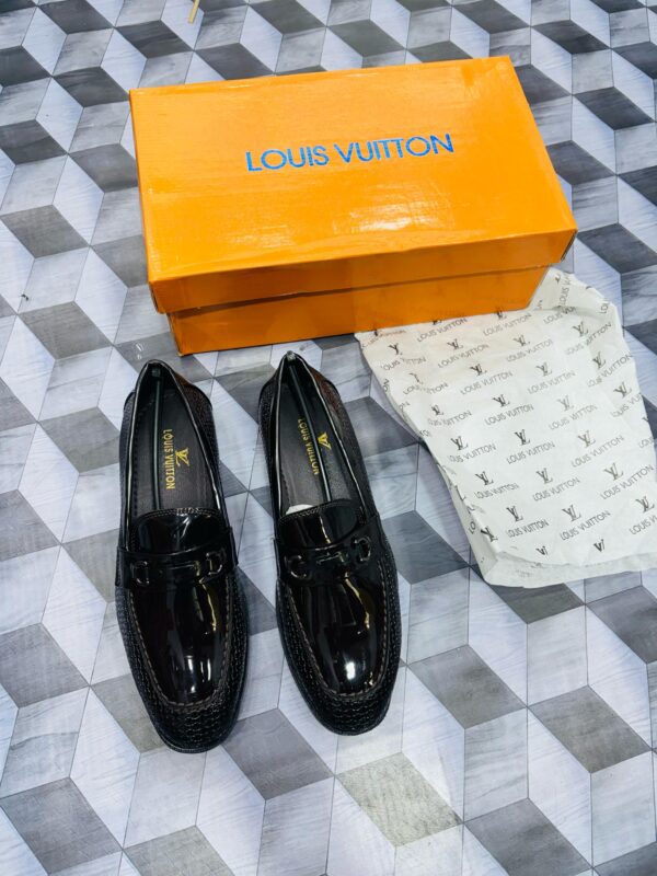 Louis Vuitton Montaigne - Image 2