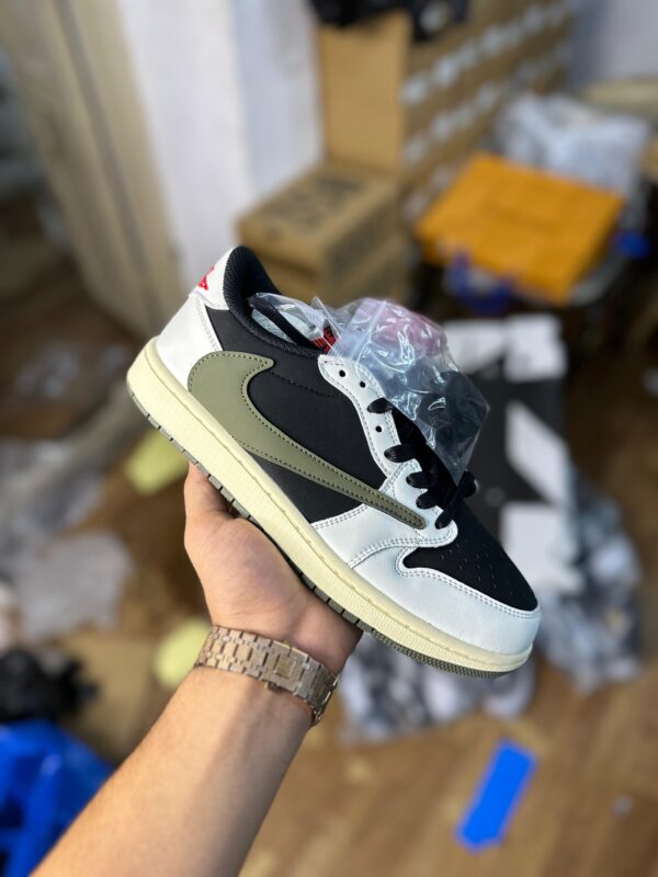 Nike Air Jordan 1 Low X Travis Scott Olive - Image 2
